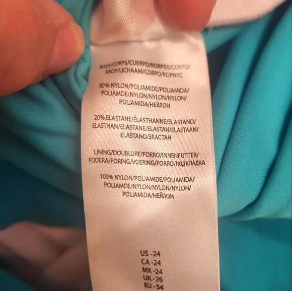 Women's Plus size floral bathing suit - Picture 4 of 5